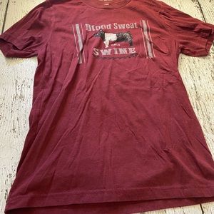 red crew neck t shirt